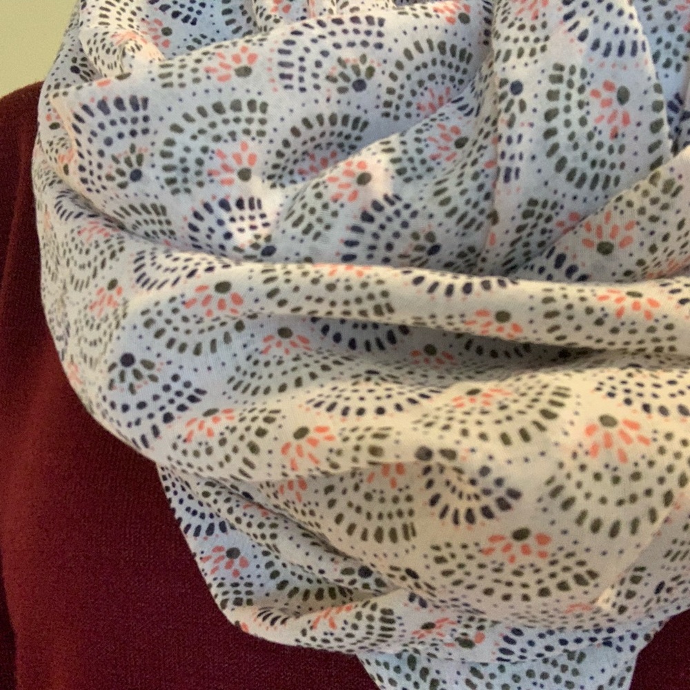 Infinite Scarf With Cute Abstract Shell Pattern - Picture 2 of 10